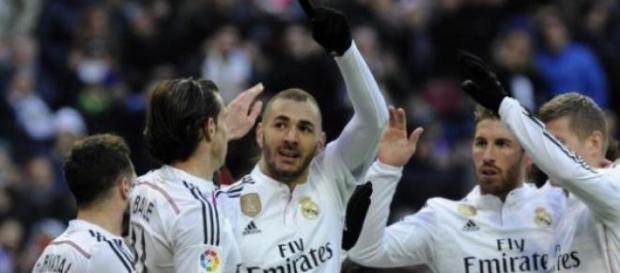 Alegría merengue tras el doblete de Benzema Alegría merengue tras el doblete de Benzema