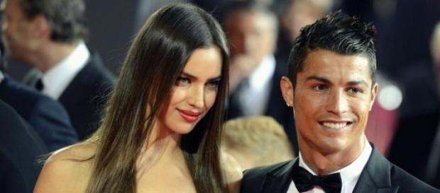 Irina y Cristiano Ronaldo, gala a balón de oro. Irina y Cristiano Ronaldo, gala a balón de oro.