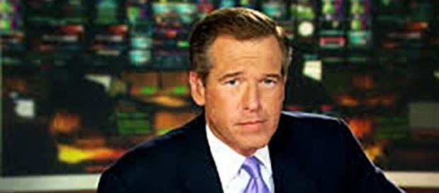 Brian Williams présente Nightly News sur NBC. Brian Williams présente Nightly News sur NBC.