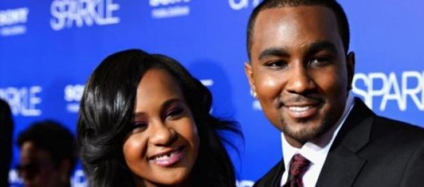 Presumen violencia en el cuerpo de Bobbi Kristina Presumen violencia en el cuerpo de Bobbi Kristina