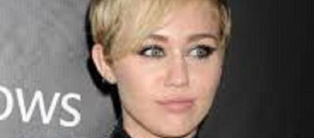 Miley Cyrus vinculada al cine para adultos Miley Cyrus vinculada al cine para adultos