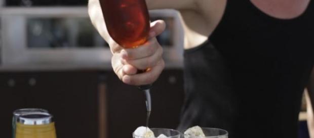 O ácool poderá ser proibido a menores. O ácool poderá ser proibido a menores.