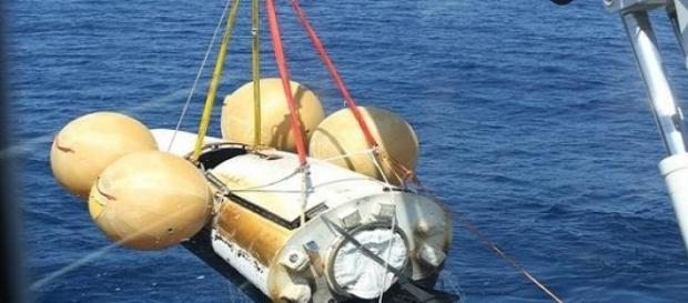 Recogida de la nave espacial en el océano Recogida de la nave espacial en el océano