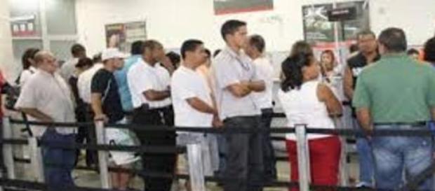 A desgastante espera em filas de bancos A desgastante espera em filas de bancos