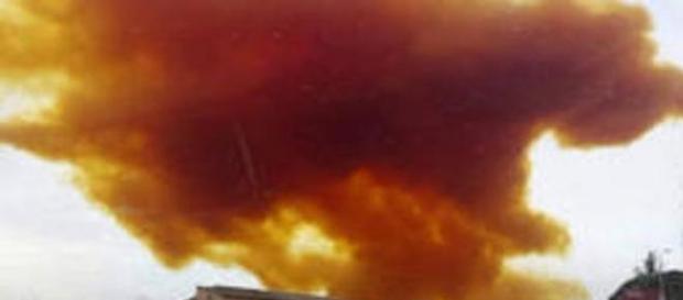 La fumée chimique due à l'explosion en Espagne. La fumée chimique due à l'explosion en Espagne.