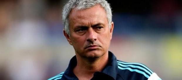 Mourinho s'est montré tendu à l'interview. Mourinho s'est montré tendu à l'interview.