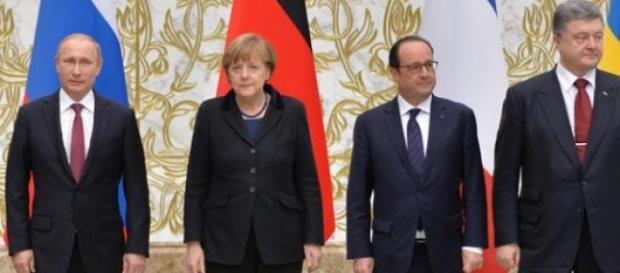 Putin, Merkel, Hollande and Poroshenko in Minsk Putin, Merkel, Hollande and Poroshenko in Minsk