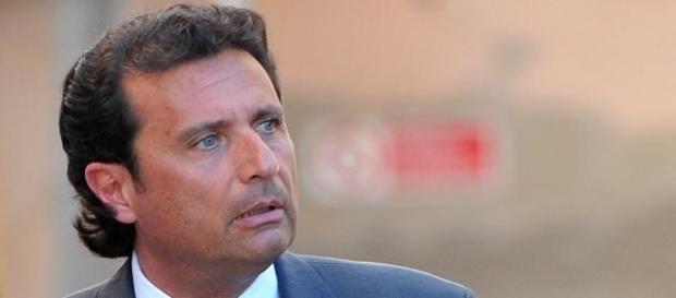 Schettino, condanna a 16 anni per omicidio colposo Schettino, condanna a 16 anni per omicidio colposo