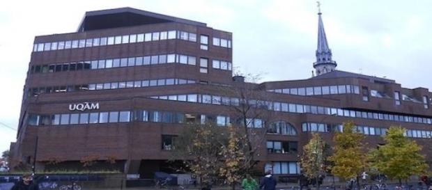 Les frais de scolarité augmentent au Québec. Les frais de scolarité augmentent au Québec.