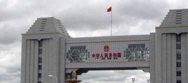 China, Rússia e Coreia do Norte aproximam-se mais. China, Rússia e Coreia do Norte aproximam-se mais.