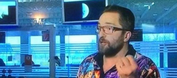 Taylor und sein Shirt (Twitter/ BBC Breakfast). Taylor und sein Shirt (Twitter/ BBC Breakfast).