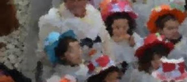 Crianças fantasiadas no desfile das escolas! Crianças fantasiadas no desfile das escolas!