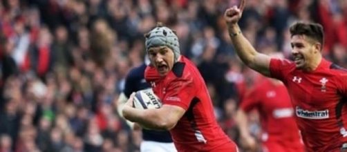 Jonathan Davies powers over for Wales' second try 