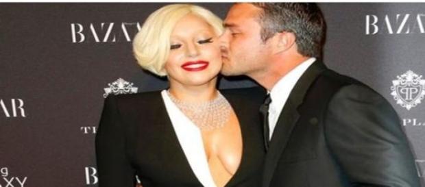 Lady Gaga si Tayloe Kinney s-au logodit Lady Gaga si Tayloe Kinney s-au logodit