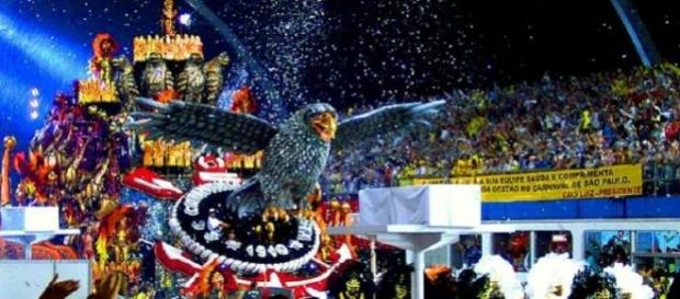 Os gastos com o Carnaval são altíssimos Os gastos com o Carnaval são altíssimos