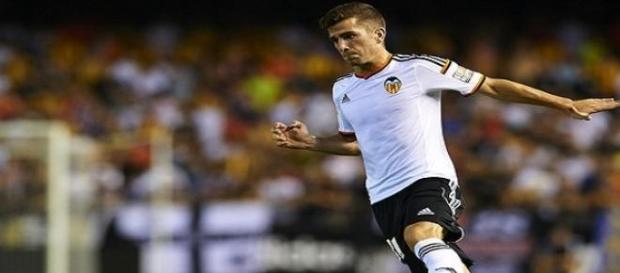 El lateral izquierdo Gayà con el Valencia C.F. El lateral izquierdo Gayà con el Valencia C.F.