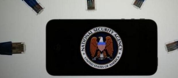 Emblème de la toute puissante NSA. Emblème de la toute puissante NSA.