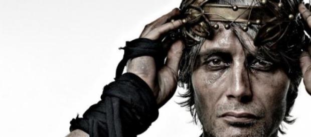 Mads posa como Hannibal Lecter Mads posa como Hannibal Lecter