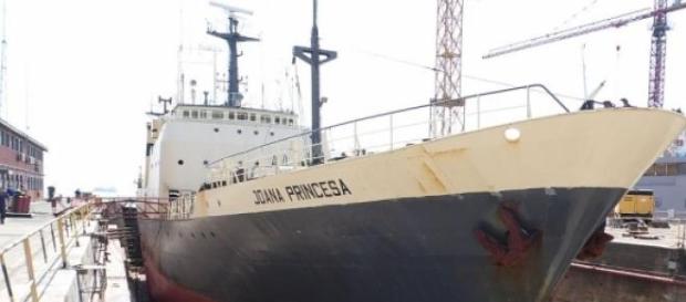 Navio Joana Princesa acolheu o fotógrafo açoriano Navio Joana Princesa acolheu o fotógrafo açoriano