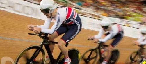 GB's team pursuit riders are in the finals 