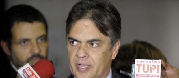 Cássio Cunha Lima, líder do PSDB no Senado Cássio Cunha Lima, líder do PSDB no Senado