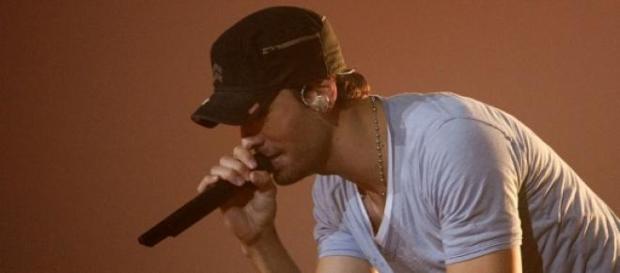 Enrique Iglesias y Anna Kournikova no se casan. Enrique Iglesias y Anna Kournikova no se casan.