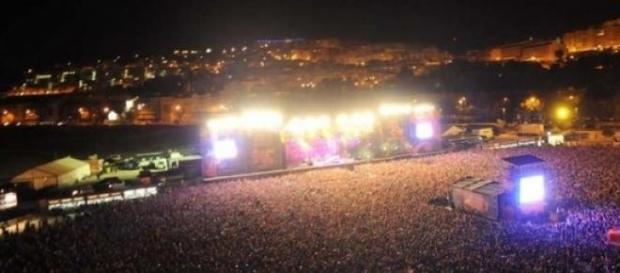 Festivais de 2015 com grandes nomes da música Festivais de 2015 com grandes nomes da música