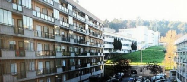 O café situa-se numa zona residencial. O café situa-se numa zona residencial.