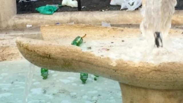 La Barcaccia, danneggiata dai barbari olandesi