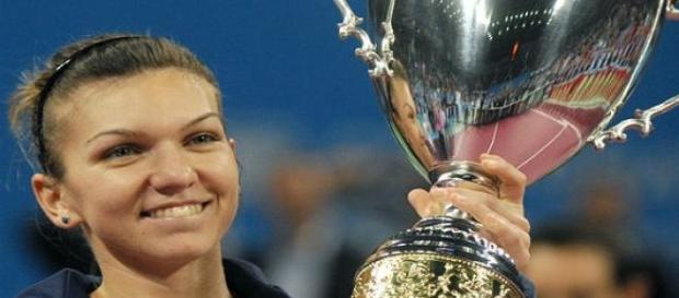 Simona Halep a castigat turneul de tenis din Dubai Simona Halep a castigat turneul de tenis din Dubai