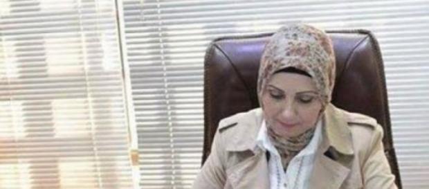 Zekra Alwach, première femme maire en Irak. Zekra Alwach, première femme maire en Irak.