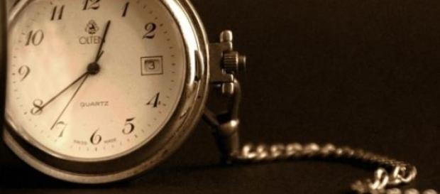 Hay personas que llegan tarde por naturaleza. Hay personas que llegan tarde por naturaleza.