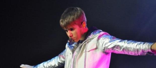 Justin Bieber se asusta ante sus fans. Justin Bieber se asusta ante sus fans.