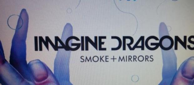 L'album "Smoke + Mirrors" L'album "Smoke + Mirrors"