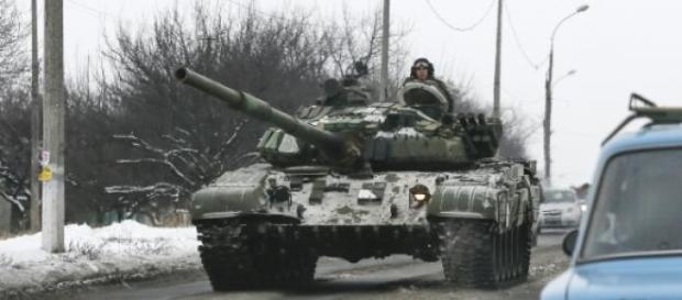 Noi tancuri rusesti intra in Ucraina Noi tancuri rusesti intra in Ucraina