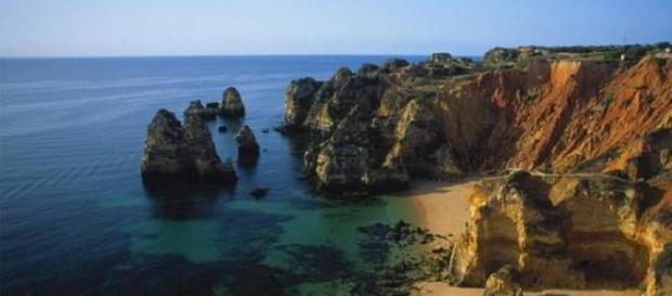 Dona Ana, considerada a 20ª melhor praia da Europa Dona Ana, considerada a 20ª melhor praia da Europa