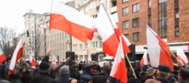 Nielegalne zgromadzenie pod MRiRW. Nielegalne zgromadzenie pod MRiRW.