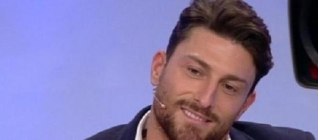 Amedeo di Uomini e Donne e il suo primo bacio Amedeo di Uomini e Donne e il suo primo bacio