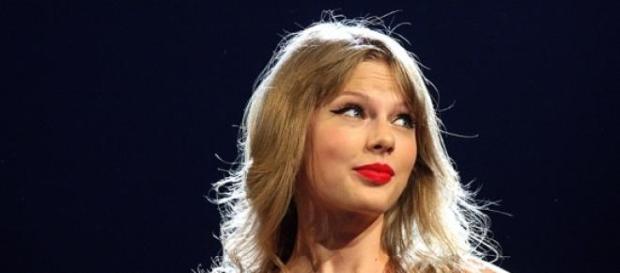 Taylor Swift se presentará a los Brit Awards 2015. Taylor Swift se presentará a los Brit Awards 2015.