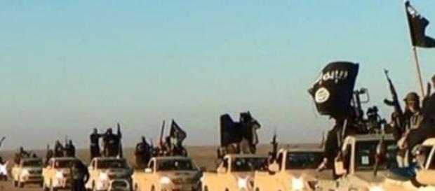 Terroryści z ISIS wabią coraz więcej młodych ludzi Terroryści z ISIS wabią coraz więcej młodych ludzi