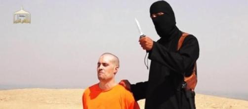 Jihadi John in an ISIS beheading video