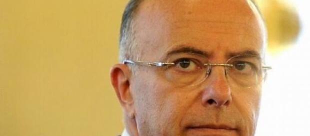 Bernard Cazeneuve, ministre de l'intérieur Bernard Cazeneuve, ministre de l'intérieur