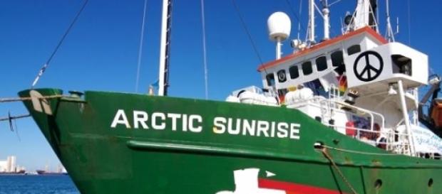 Greenpeace, toujours à la pointe de son combat. Greenpeace, toujours à la pointe de son combat.