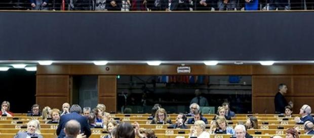 Parlamento Europeu discute sobre Grécia e Ucrânia Parlamento Europeu discute sobre Grécia e Ucrânia