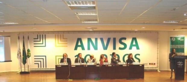 Anvisa suspende 25 produtos estéticos Anvisa suspende 25 produtos estéticos
