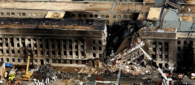 Das Pentagon nach 9/11: Terror mit Diplom. Das Pentagon nach 9/11: Terror mit Diplom.