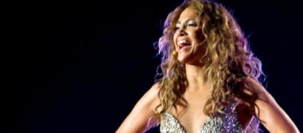 Jennifer Lopez busca el amor tras varios fracasos. Jennifer Lopez busca el amor tras varios fracasos.