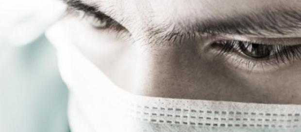Médica acusada de agredir criança com cancro. Médica acusada de agredir criança com cancro.