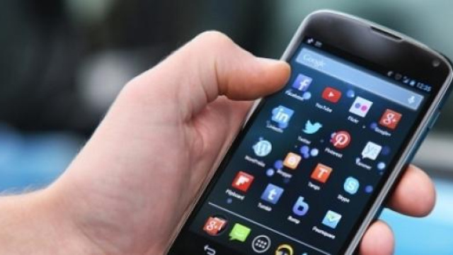 Volantino Trony vs offerte Mediaworld marzo 2015