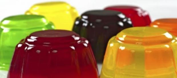 Gelatina industrializada contém muito açúcar Gelatina industrializada contém muito açúcar